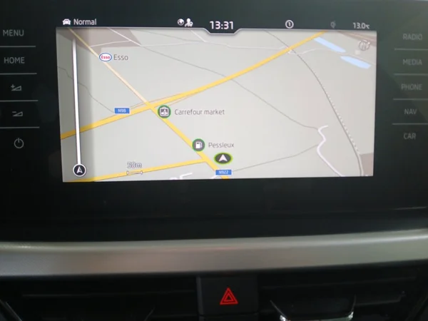 SKODA Kamiq (2022) — foto 2 van 19