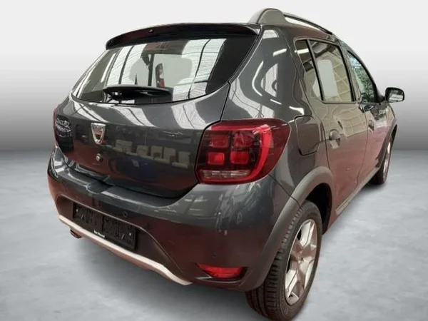 Dacia Sandero Stepway (2018) — foto 13 van 17