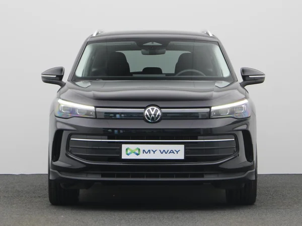 VOLKSWAGEN Tiguan (2024) — foto 16 van 20