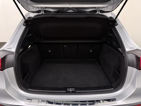MERCEDES GLA 180 (2022) — foto 8 van 30