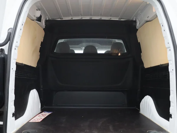Peugeot Partner (2021) — foto 11 van 37