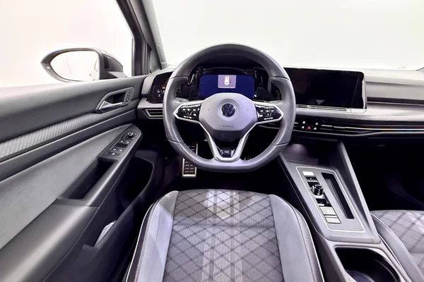 Volkswagen Golf VIII SW (2022) — foto 29 van 29