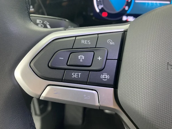 VOLKSWAGEN Golf Variant VIII (2023) — foto 19 van 36