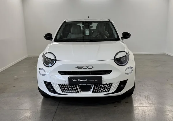 Fiat 600 (2026) — foto 17 van 21