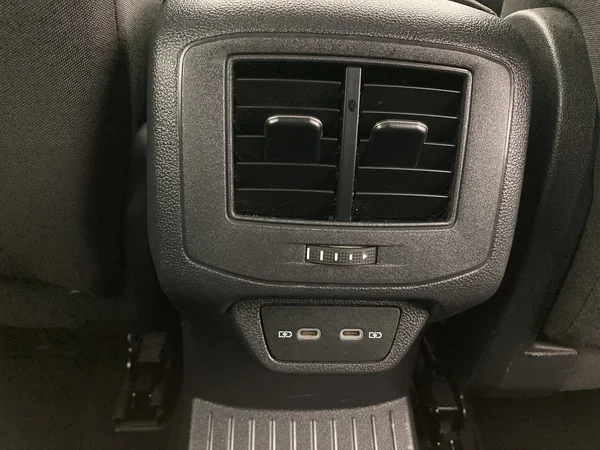 VOLKSWAGEN T-Roc (2022) — foto 5 van 35