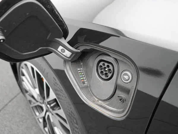 AUDI S e-tron GT (2024) — foto 6 van 35