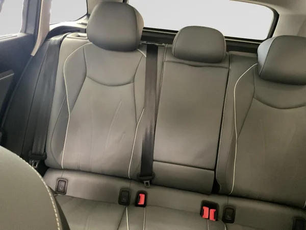VOLKSWAGEN Passat SW (2025) — foto 10 van 24