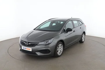 Opel Astra 6653cfa0-3a24-4747-a703-fefce2e9c29b