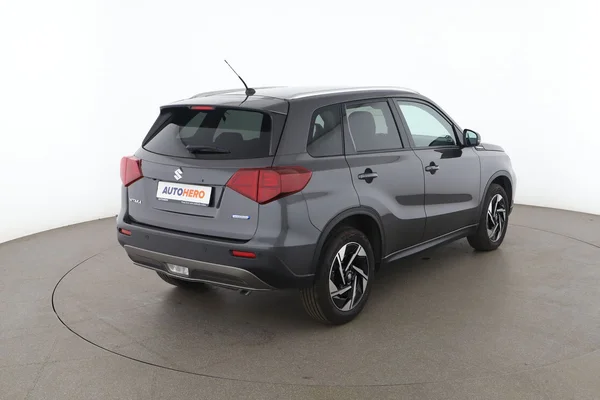 Suzuki Vitara (2024) — foto 12 van 16