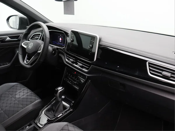 VOLKSWAGEN T-Roc (2025) — foto 9 van 15
