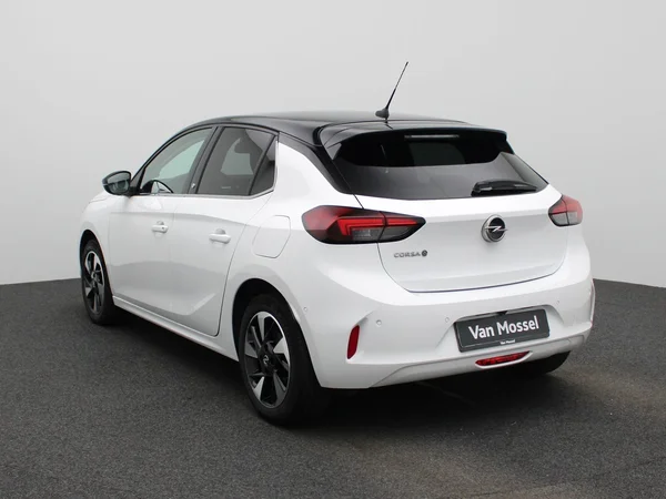 Opel Corsa-e (2023) — foto 12 van 40
