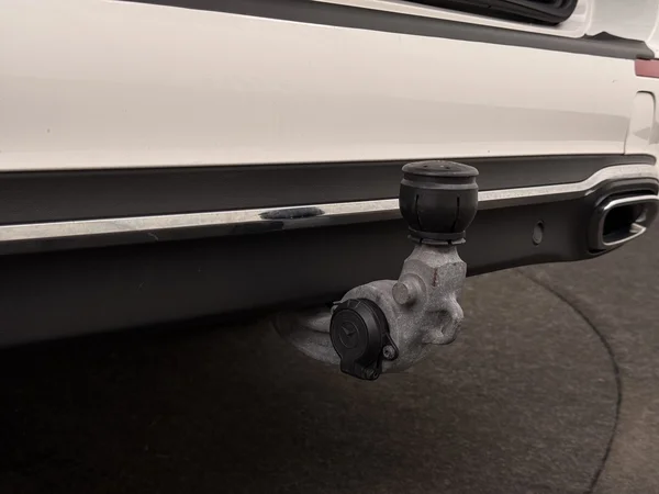 MERCEDES E 300 (2020) — foto 24 van 31