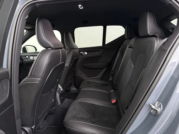 VOLVO XC40 (2022) — foto 5 van 31