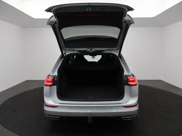 Volkswagen Golf (2024) — foto 2 van 31