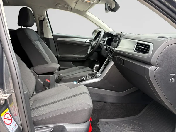 VOLKSWAGEN T-Roc (2025) — foto 8 van 24
