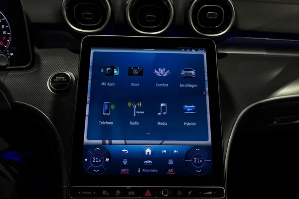 Mercedes-Benz C-Klasse (2023) — foto 6 van 32