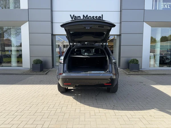 Land Rover Range Rover Velar (2024) — foto 28 van 28