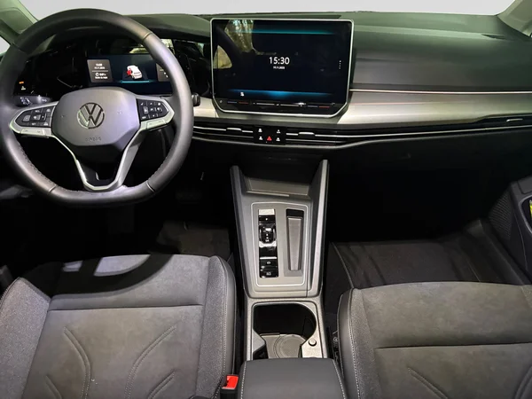 VOLKSWAGEN Golf VIII eHybrid (PHEV) (2025) — foto 22 van 24