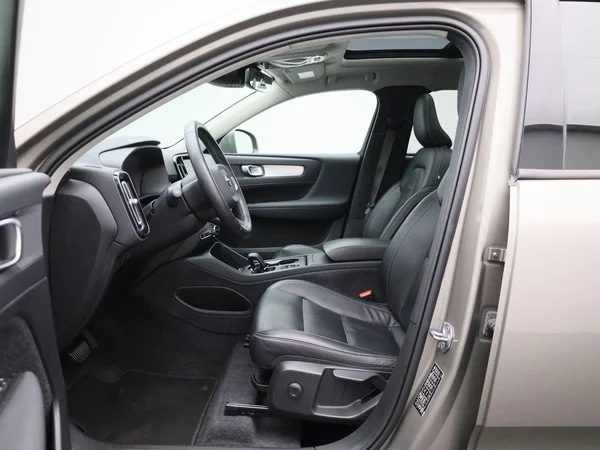 Volvo XC40 (2021) — foto 42 van 42
