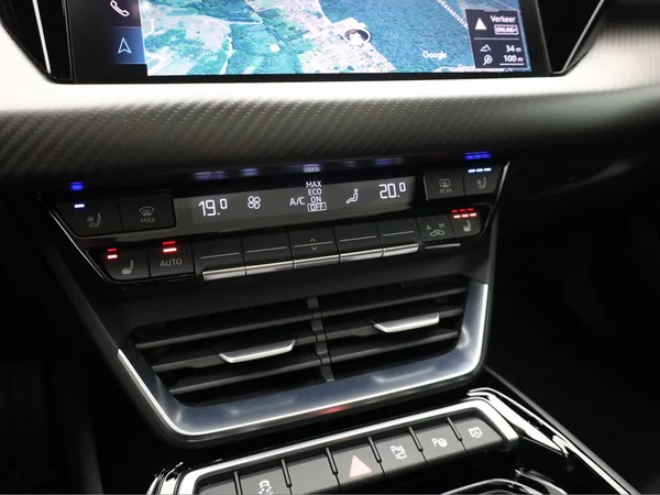 AUDI S e-tron GT (2025) — foto 18 van 28