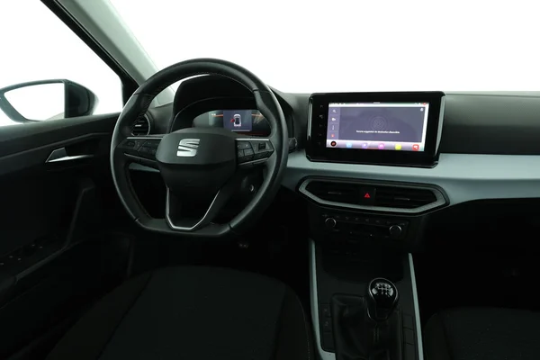 Seat Arona (2023) — foto 4 van 16