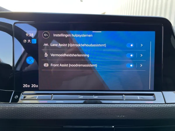 VOLKSWAGEN Golf VIII GTI (2024) — foto 3 van 20