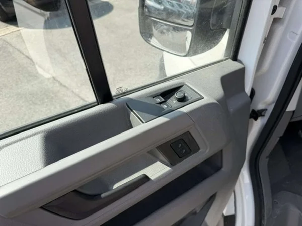 Volkswagen Crafter (2025) — foto 9 van 21