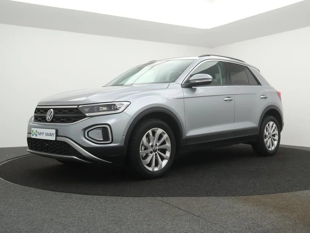 VOLKSWAGEN T-Roc 1122_15165_2024