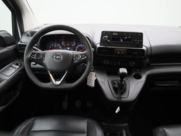 Opel Combo Life (2022) — foto 36 van 36