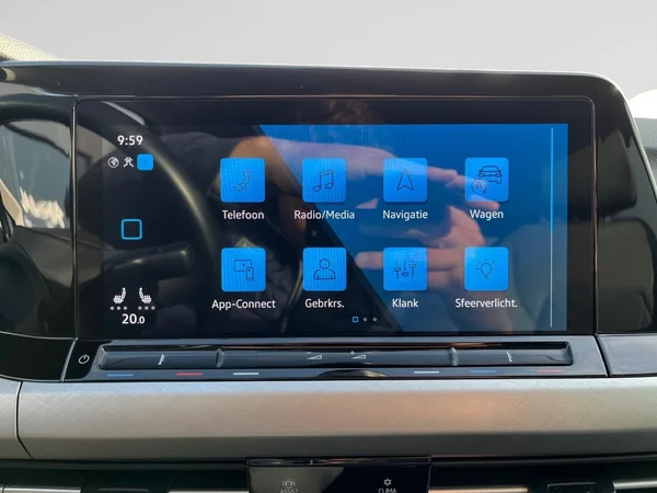 VOLKSWAGEN Golf VIII SW (2024) — foto 4 van 22