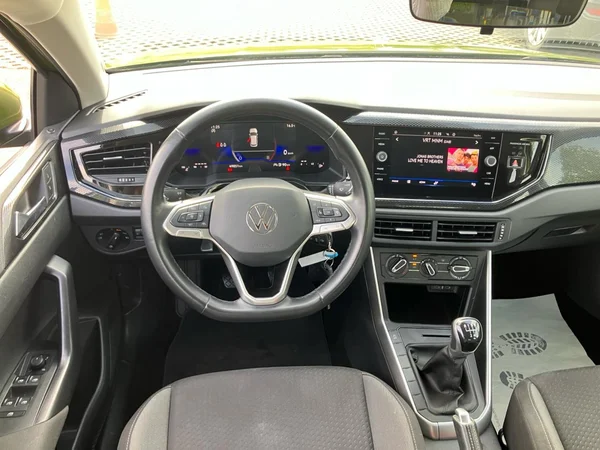 VOLKSWAGEN Taigo (2023) — foto 20 van 25