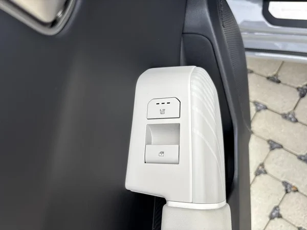 Kia EV4 (2025) — foto 16 van 30