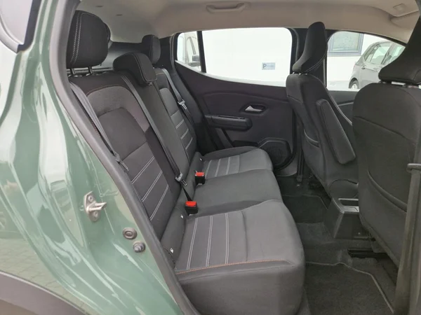 DACIA Sandero Stepway (2023) — foto 4 van 22