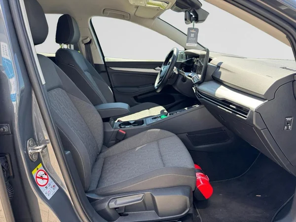VOLKSWAGEN Golf VIII (2026) — foto 18 van 24