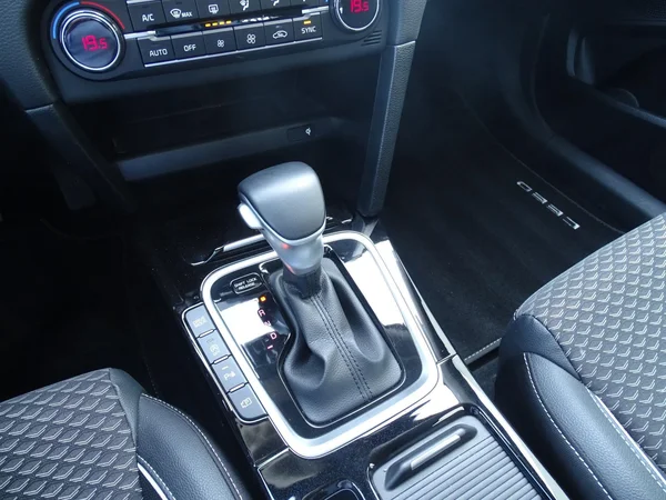 Kia cee'd (2024) — foto 16 van 26
