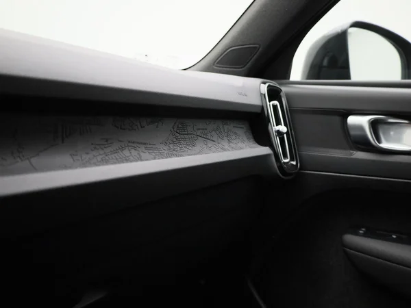Volvo EX40 (2023) — foto 17 van 39