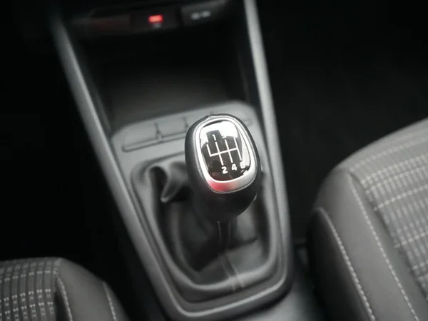Kia Stonic (2024) — foto 2 van 22