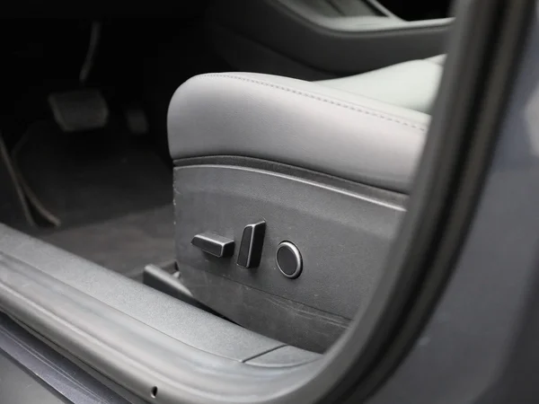 Tesla Model 3 (2022) — foto 28 van 47