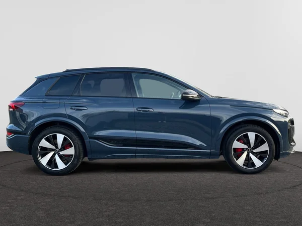 AUDI Q6 e-tron (2024) — foto 17 van 24