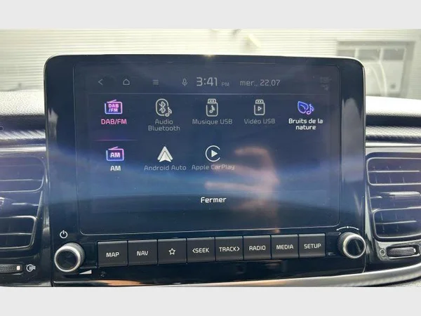 Kia RIO (2022) — foto 11 van 25