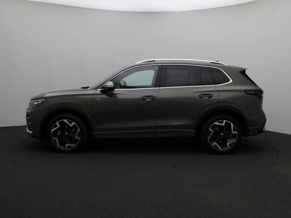 VOLKSWAGEN Tiguan (2025) — foto 8 van 20