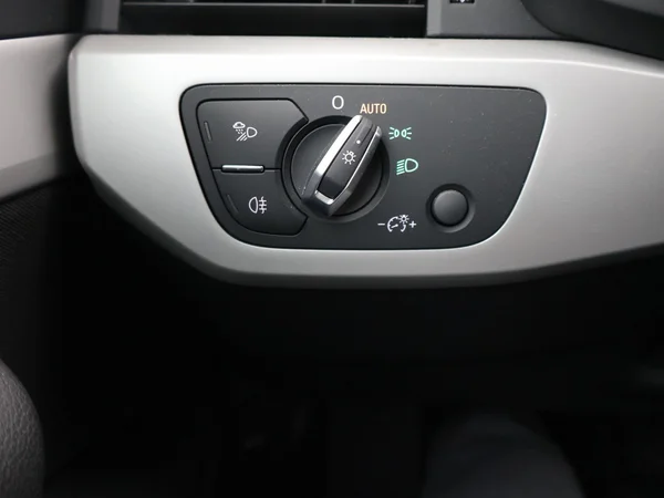AUDI A4 (2020) — foto 16 van 25