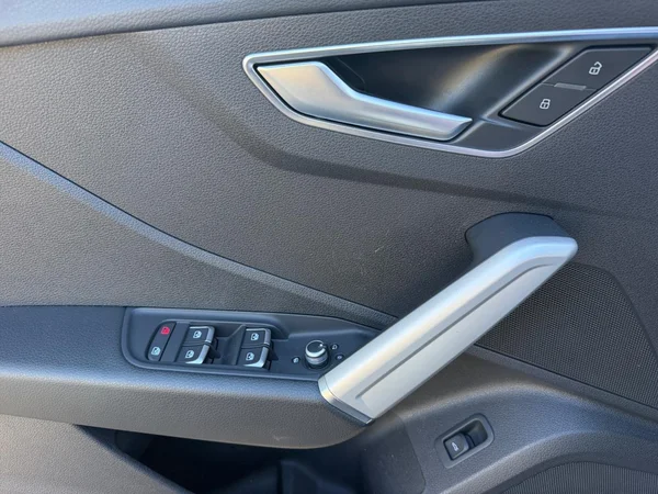 AUDI Q2 (2025) — foto 9 van 17