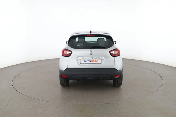 Renault Captur (2018) — foto 11 van 16