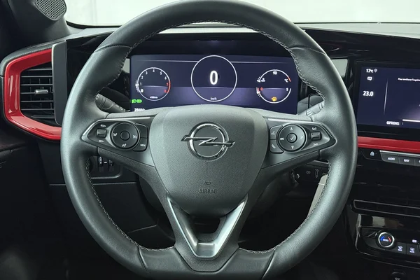 Opel Mokka (2022) — foto 2 van 16