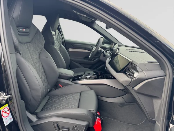 AUDI A6 e-hybrid (PHEV) (2025) — foto 15 van 21