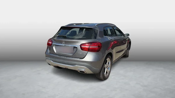 Mercedes-Benz GLA (2019) — foto 5 van 10