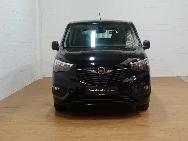 Opel Combo (2023) — foto 2 van 27