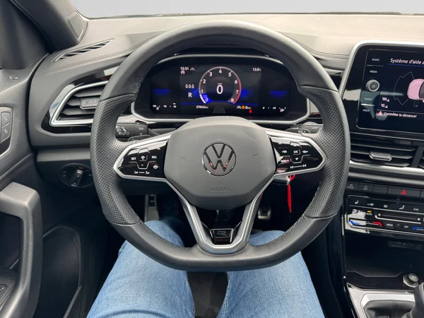 VOLKSWAGEN T-Roc (2022) — foto 10 van 24