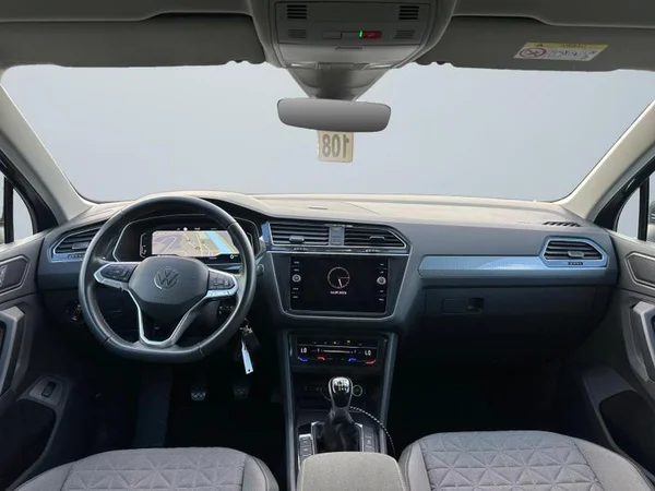 VOLKSWAGEN Tiguan Dsl (2023) — foto 29 van 35